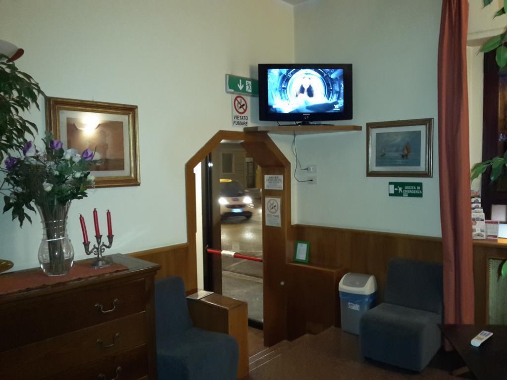 Albergo Sonia Firenze Kültér fotó