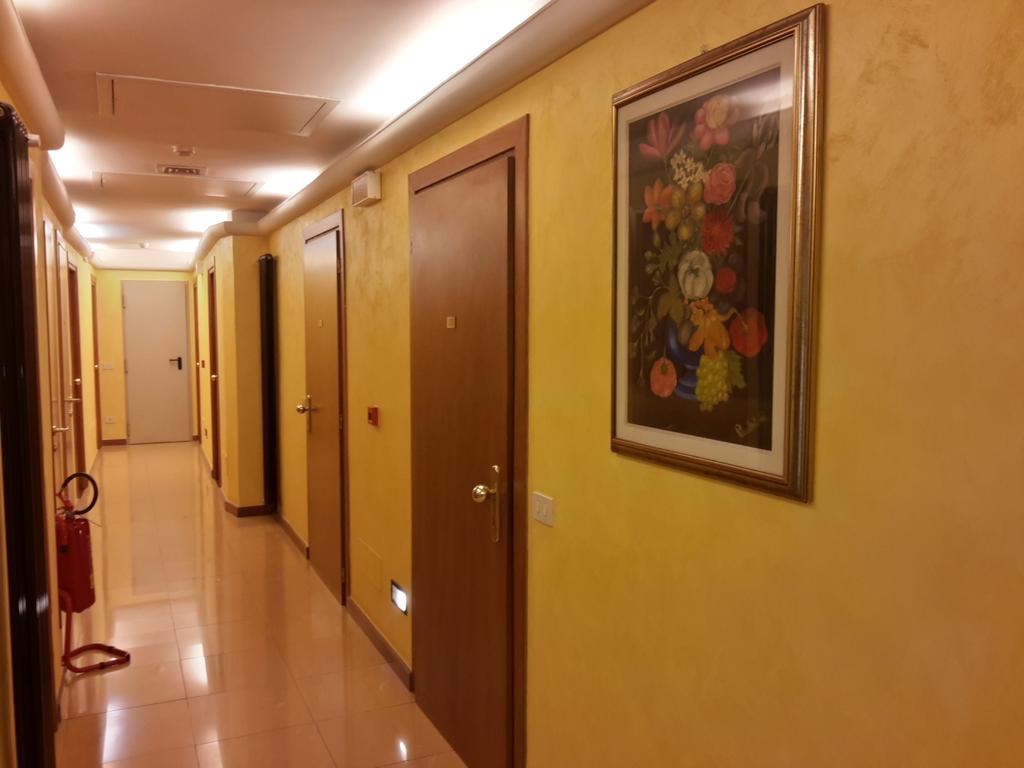 Albergo Sonia Firenze Kültér fotó