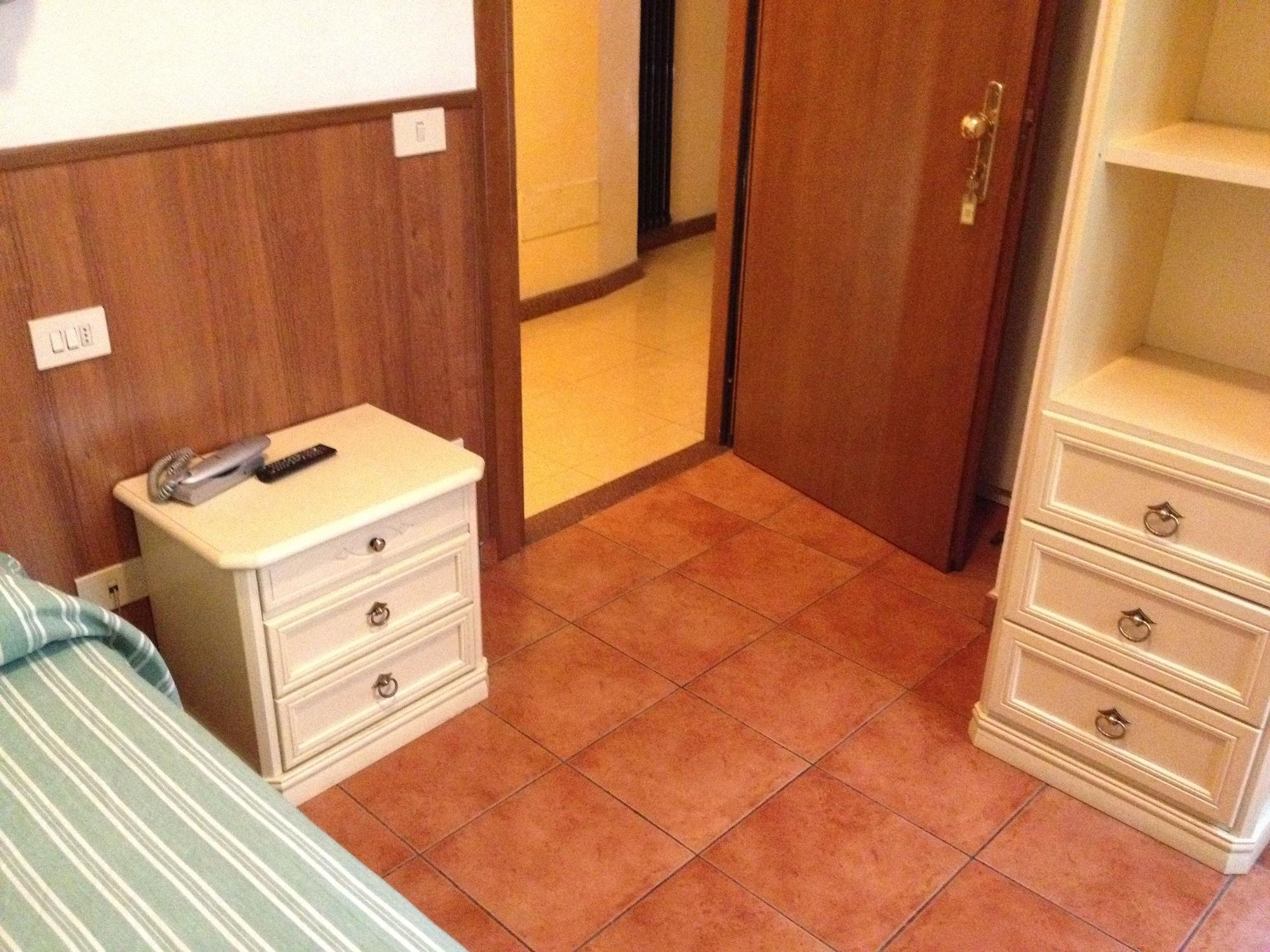 Albergo Sonia Firenze Kültér fotó