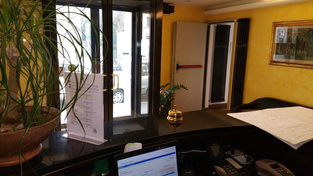 Albergo Sonia Firenze Kültér fotó