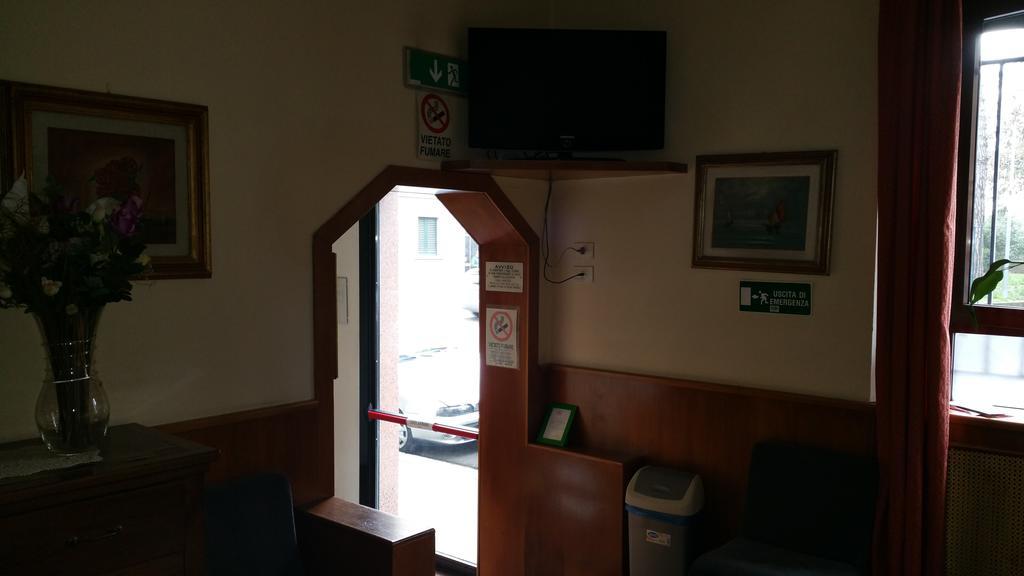 Albergo Sonia Firenze Kültér fotó