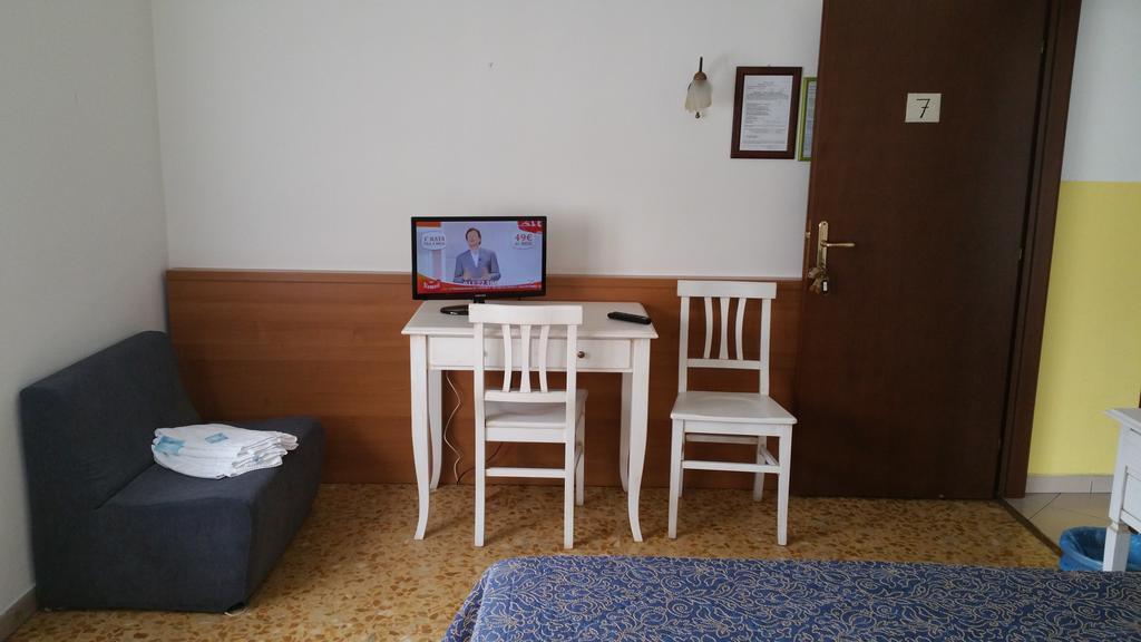 Albergo Sonia Firenze Kültér fotó